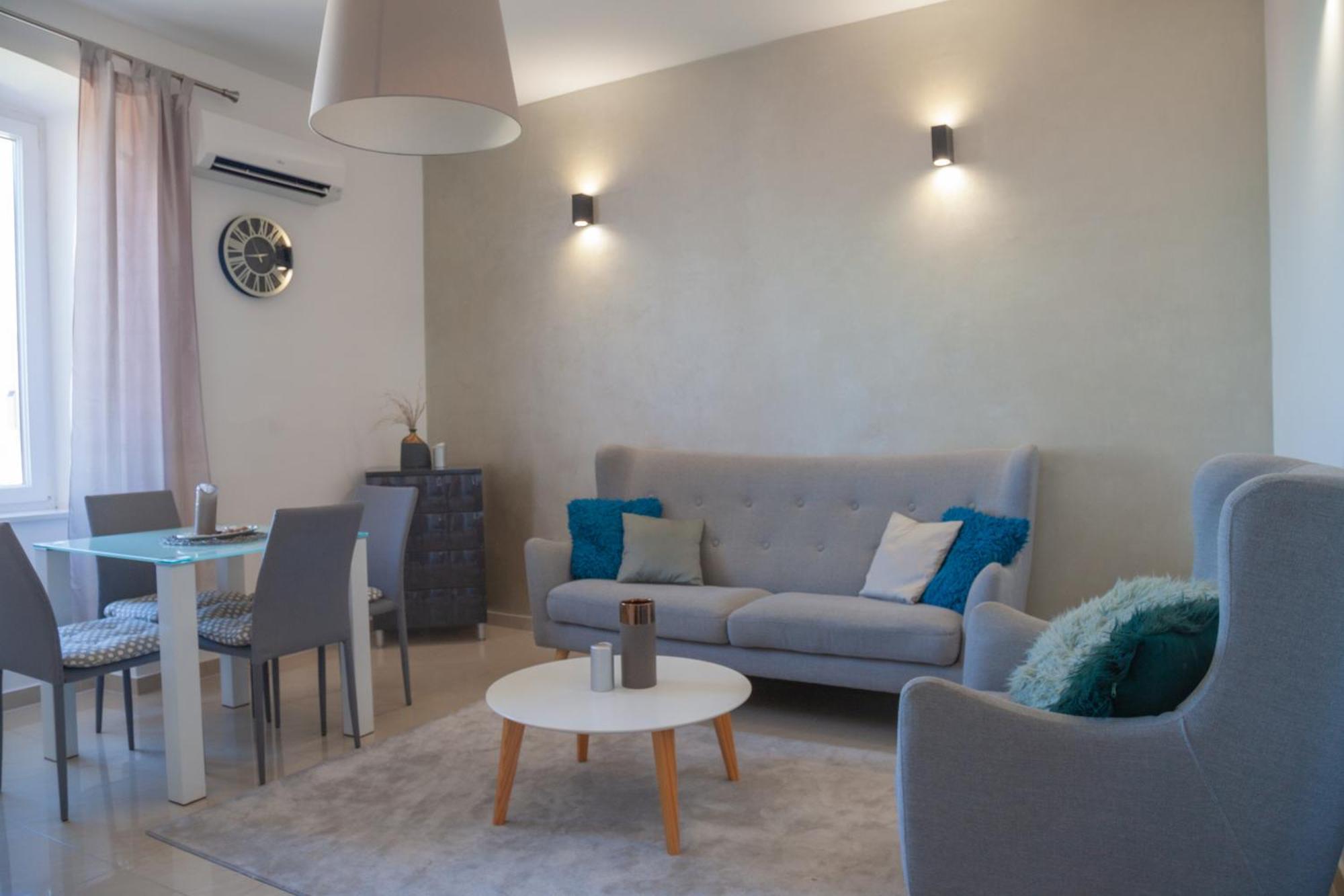 PUY Captain Emo City Apartments מראה חיצוני תמונה