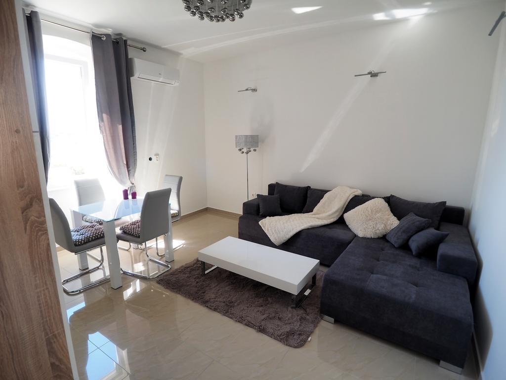 PUY Captain Emo City Apartments מראה חיצוני תמונה