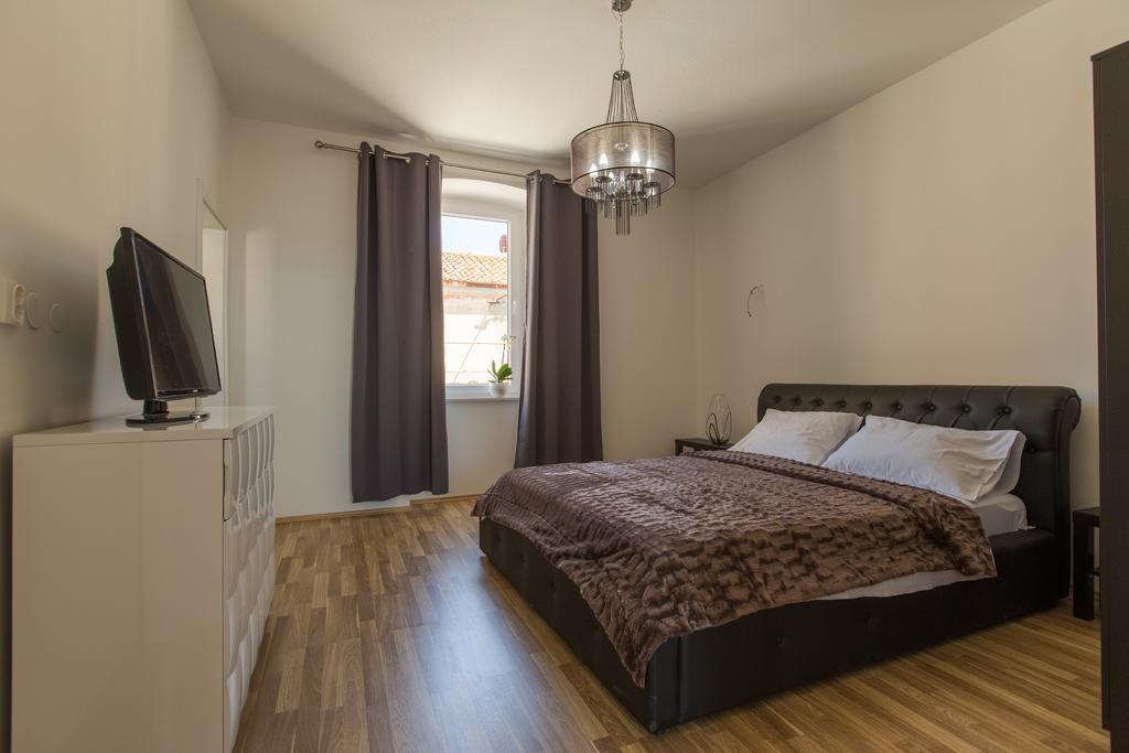 PUY Captain Emo City Apartments מראה חיצוני תמונה
