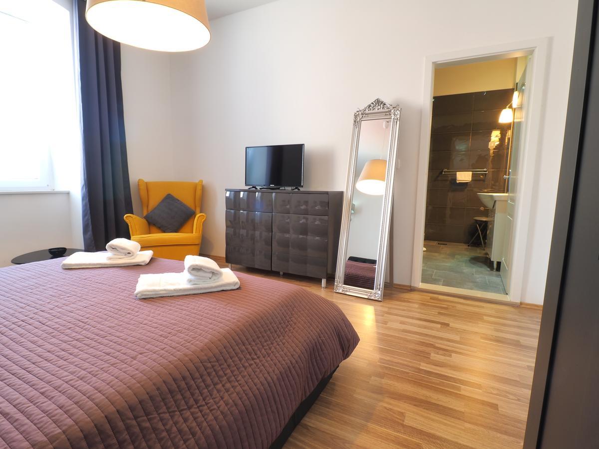 PUY Captain Emo City Apartments מראה חיצוני תמונה