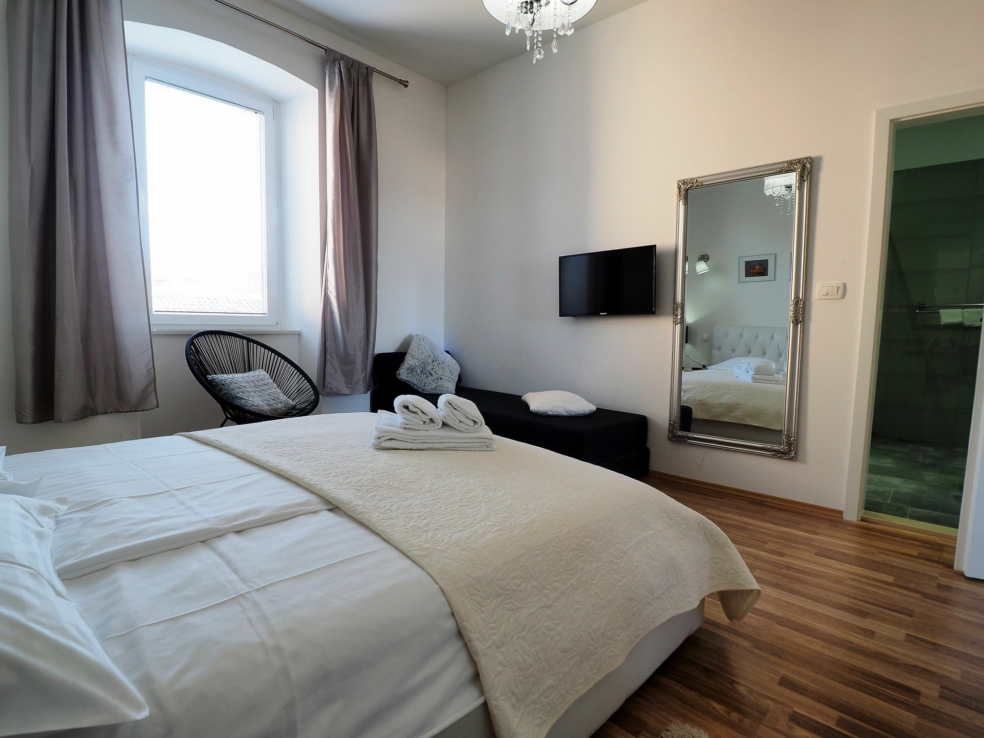 PUY Captain Emo City Apartments מראה חיצוני תמונה