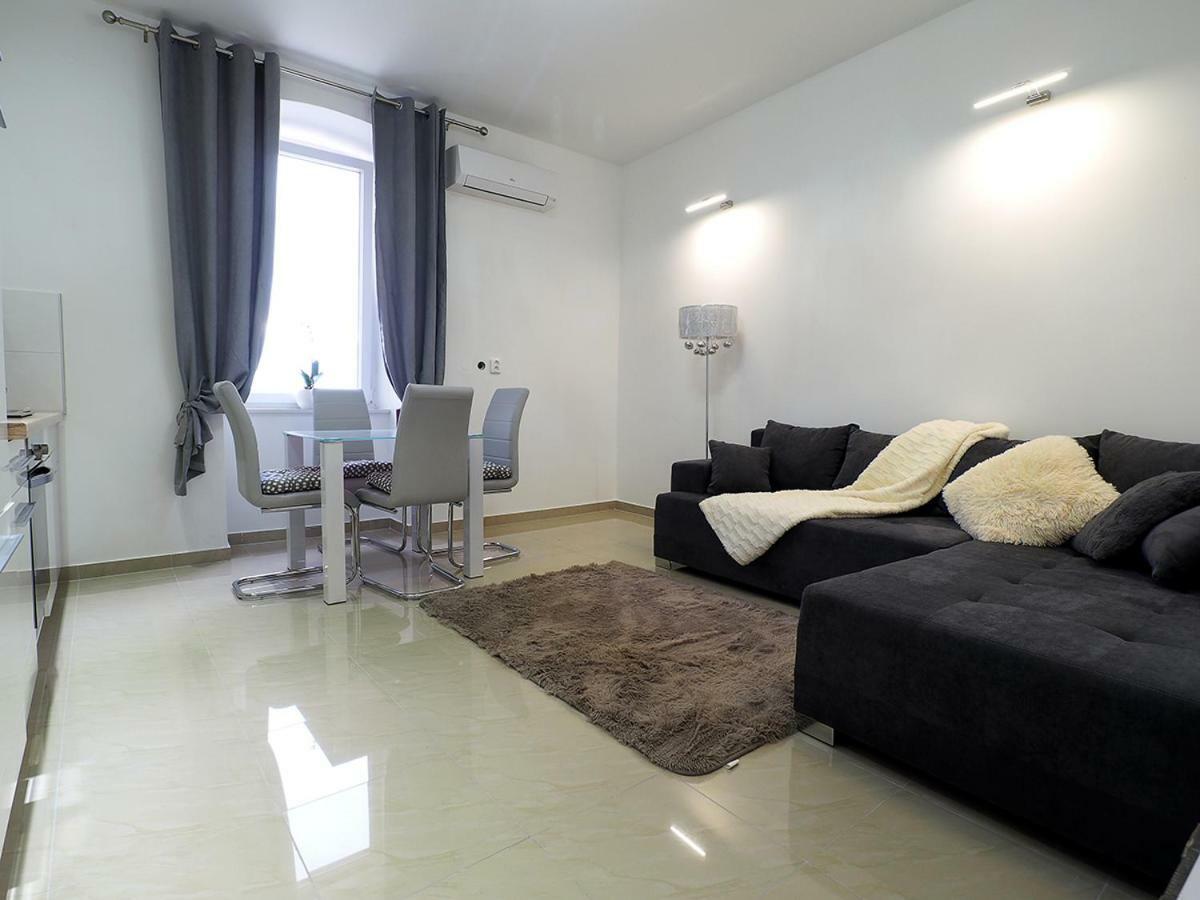 PUY Captain Emo City Apartments מראה חיצוני תמונה